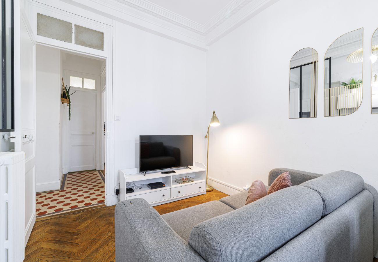 Apartment in Nice - Large 2 Bdr City Center close to Train Station