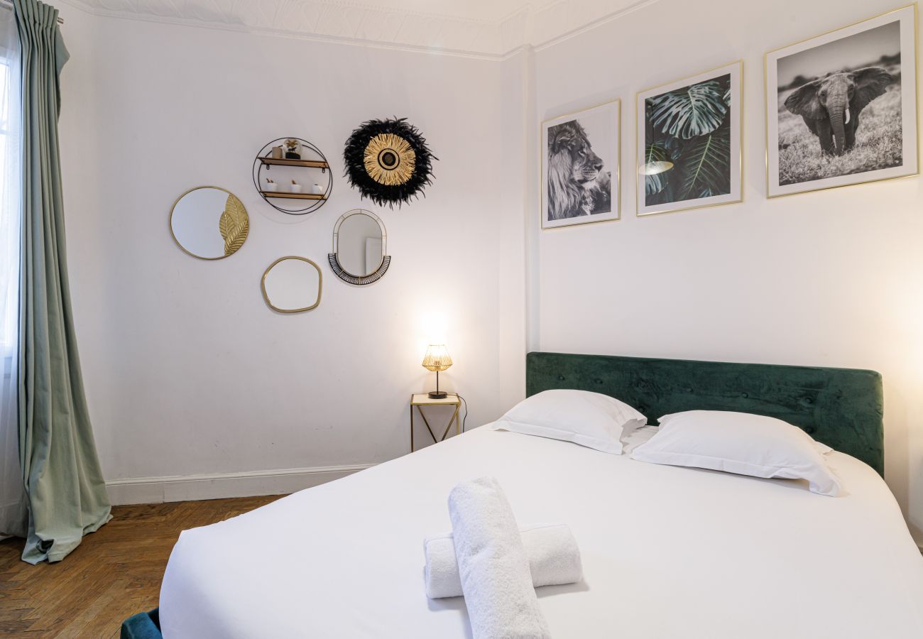 Apartment in Nice - Large 2 Bdr City Center close to Train Station