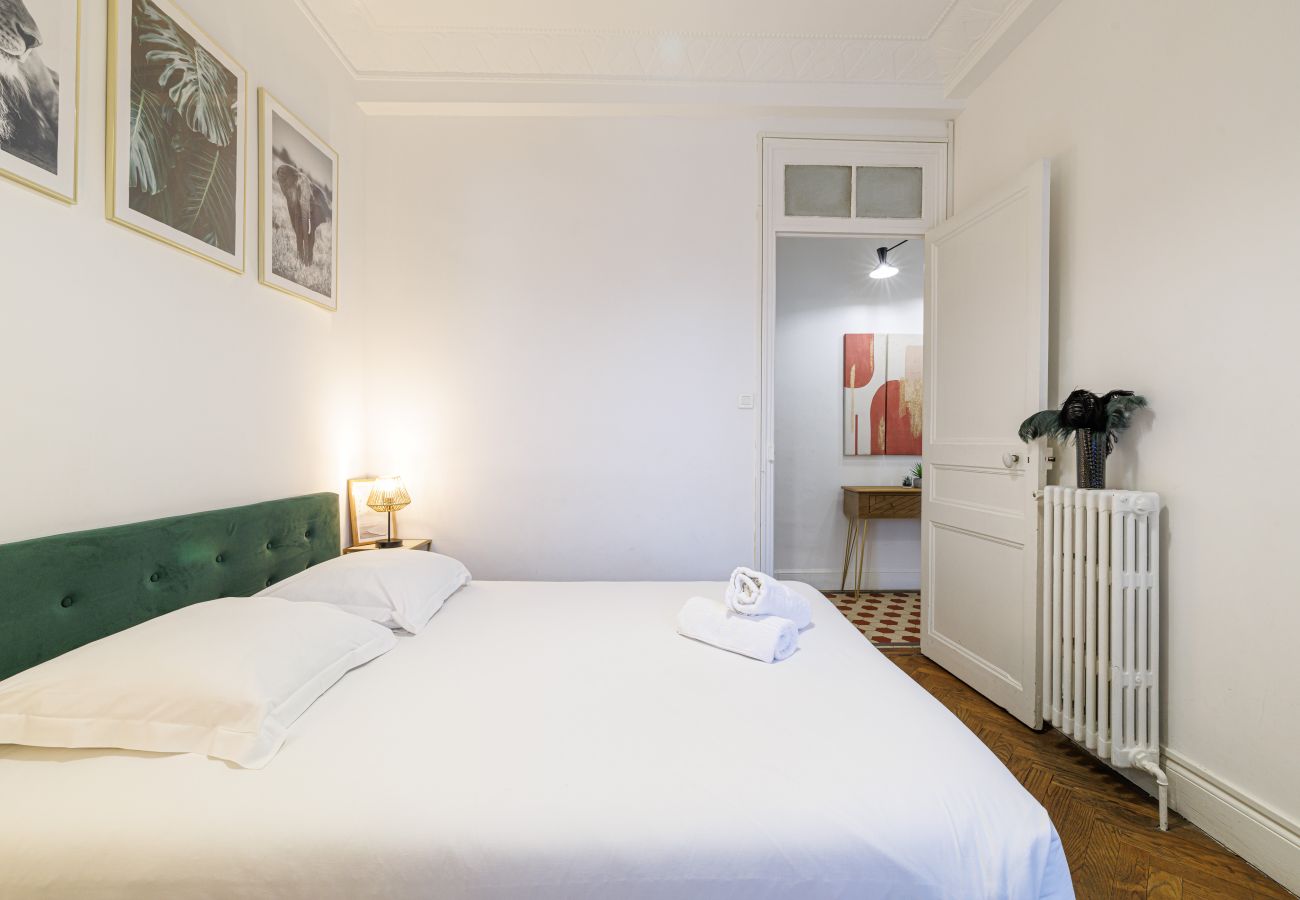 Apartment in Nice - Large 2 Bdr City Center close to Train Station