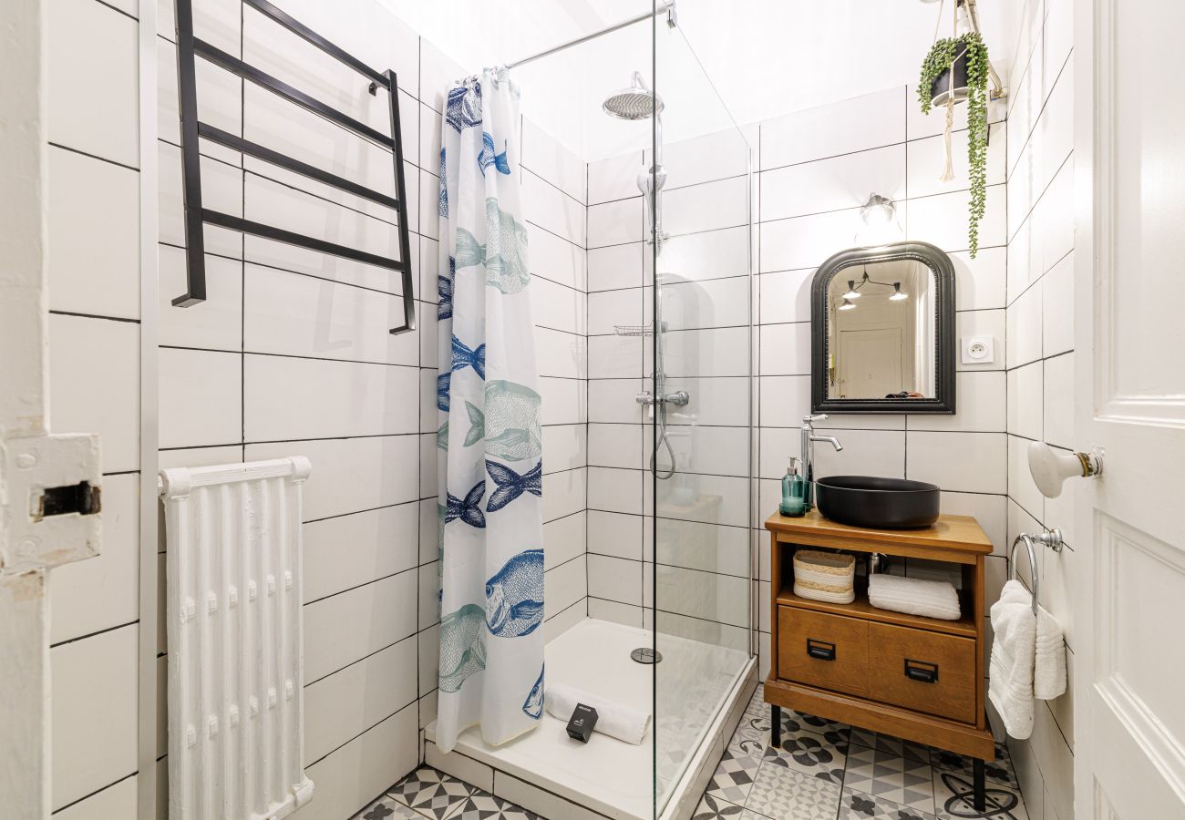 Apartment in Nice - Large 2 Bdr City Center close to Train Station