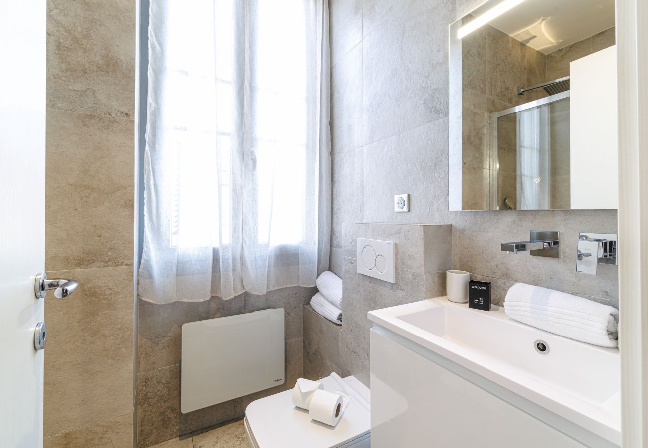 Studio in Nice - Cozy Studio in Nice Harbor - Garibaldi Square