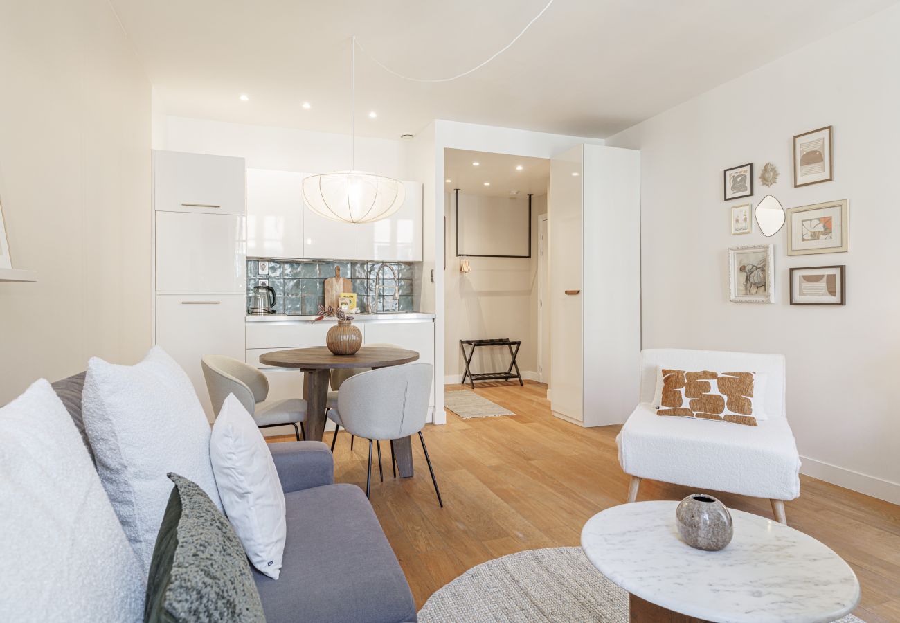 Studio in Nice - Bright Studio in Nice Port - Garibaldi Square