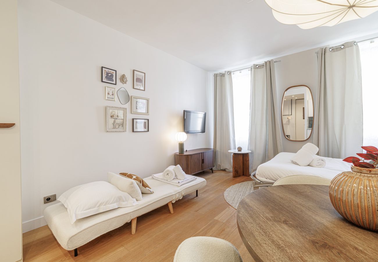 Studio in Nice - Bright Studio in Nice Port - Garibaldi Square