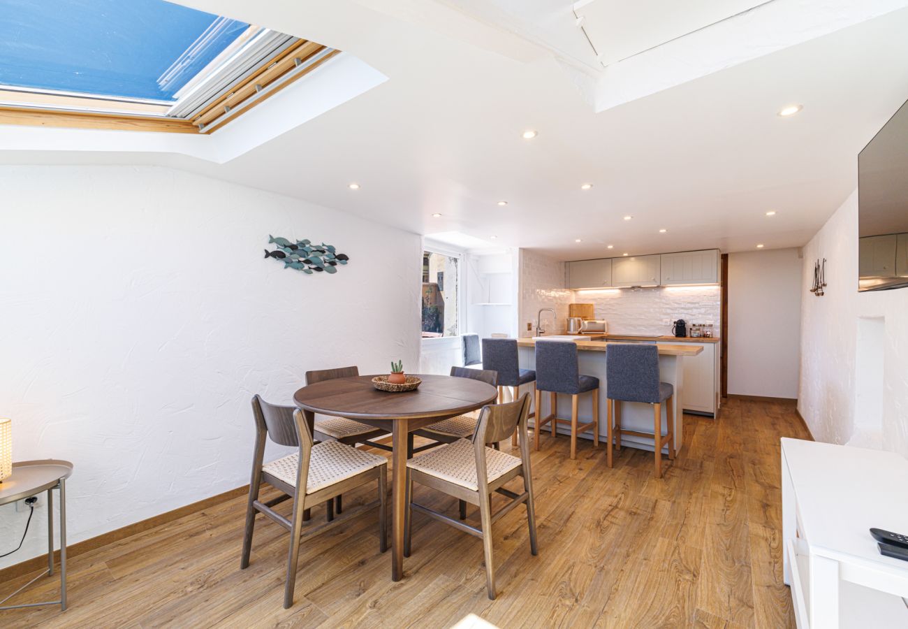 Apartment in Villefranche-sur-Mer - Top floor and sea view in the Old Town