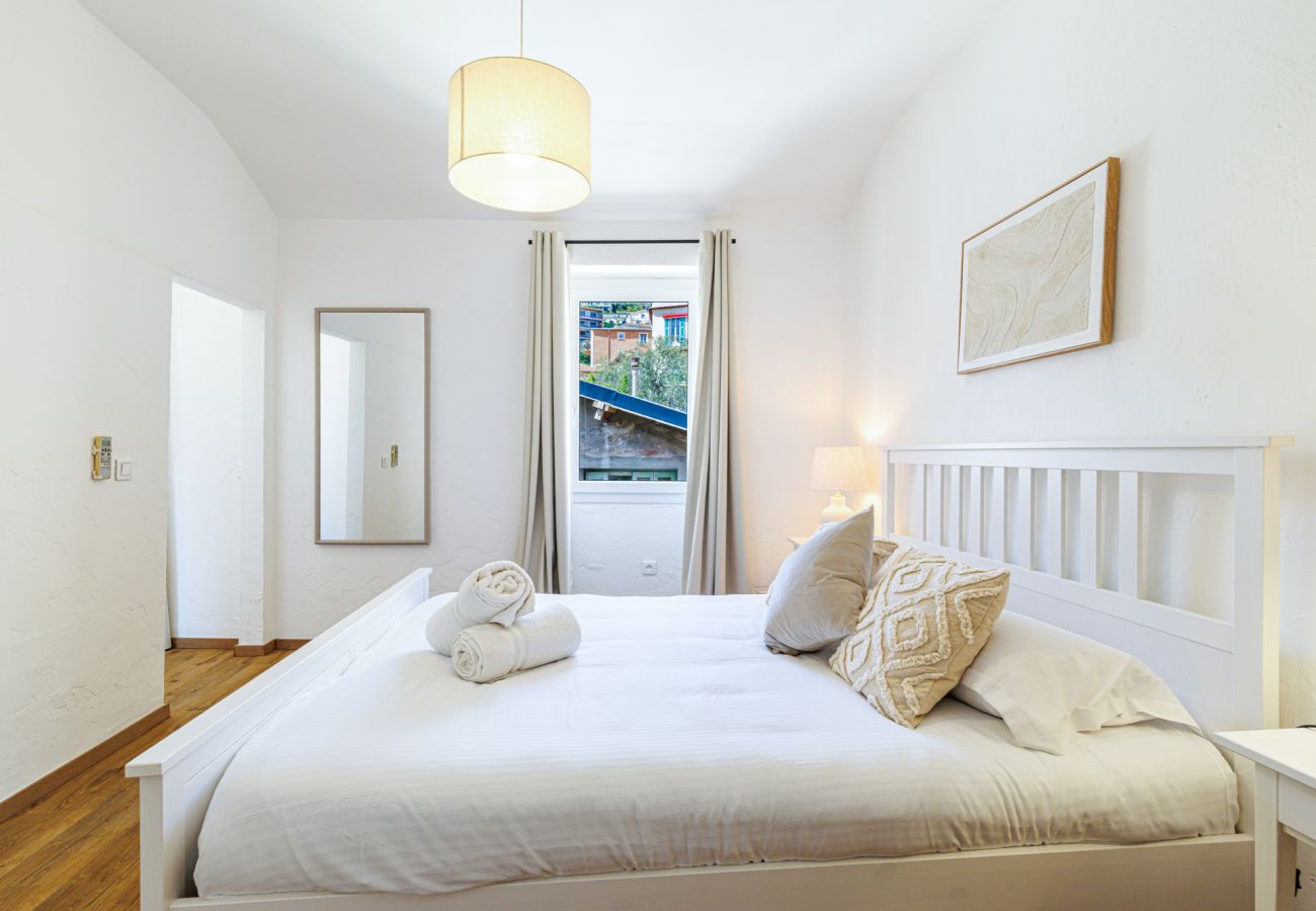 Apartment in Villefranche-sur-Mer - Top floor and sea view in the Old Town