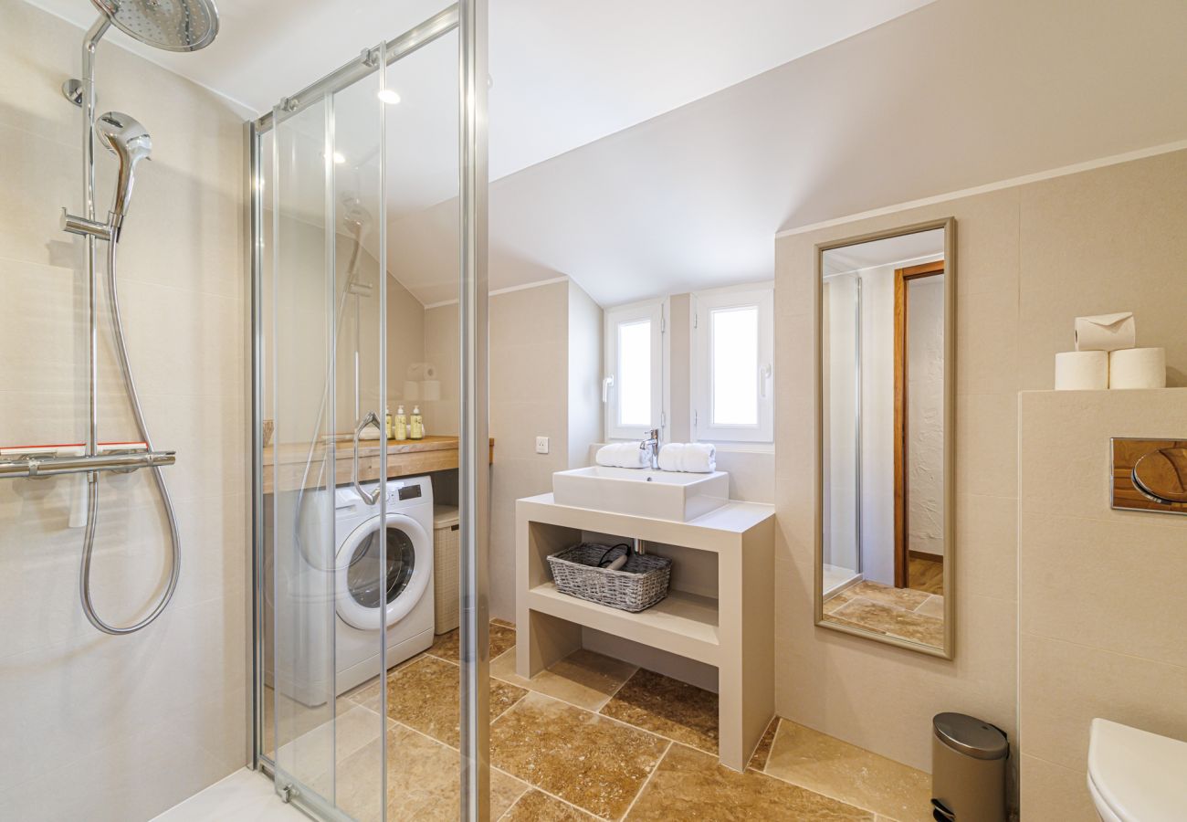 Apartment in Villefranche-sur-Mer - Top floor and sea view in the Old Town