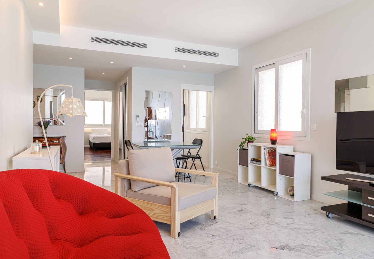 Apartment in Nice - Panoramic Sea View - 1 Bdr Promenade des Anglais