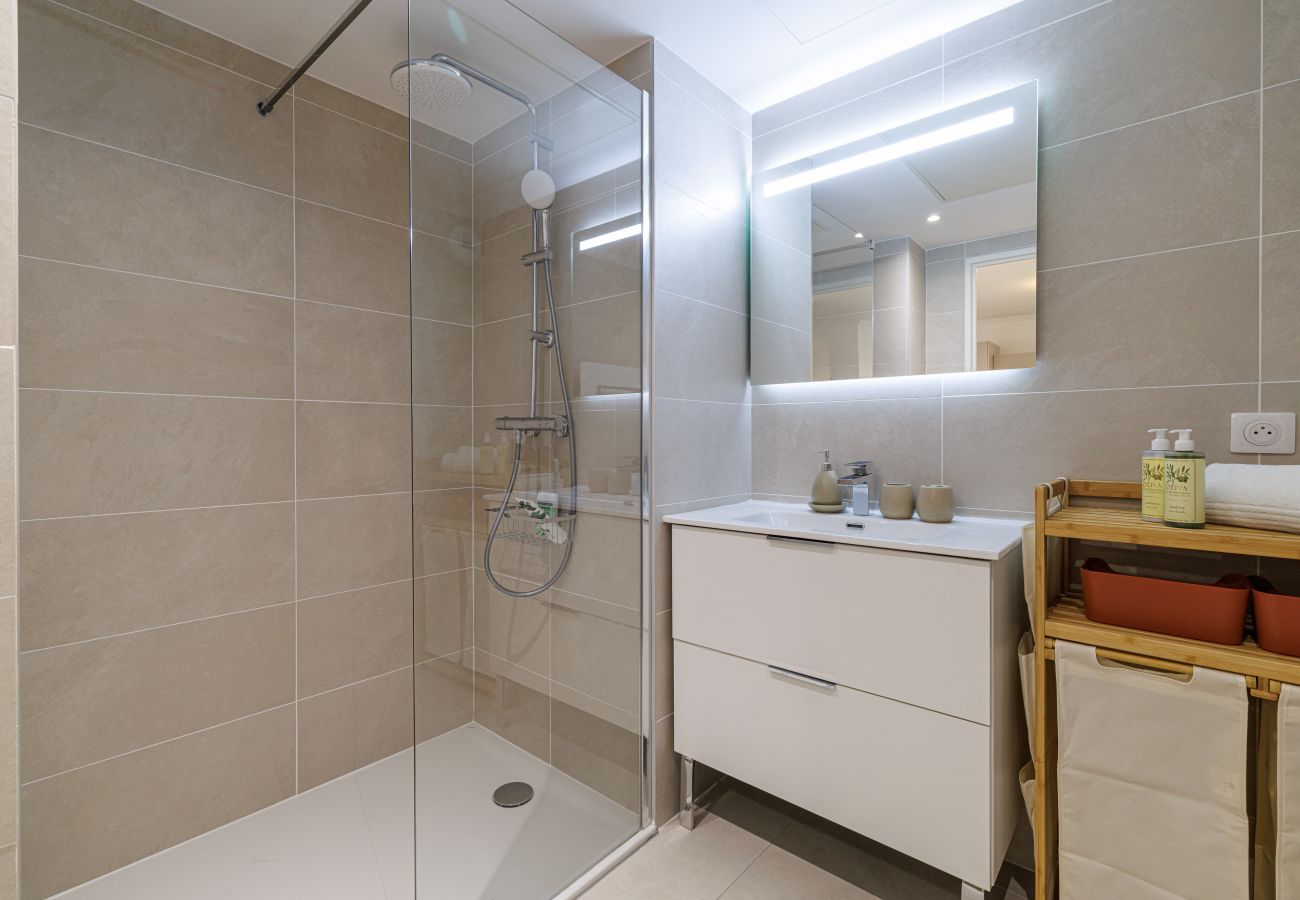 Apartment in Nice - Quiet & Pretty 1 Bdr in the City Center