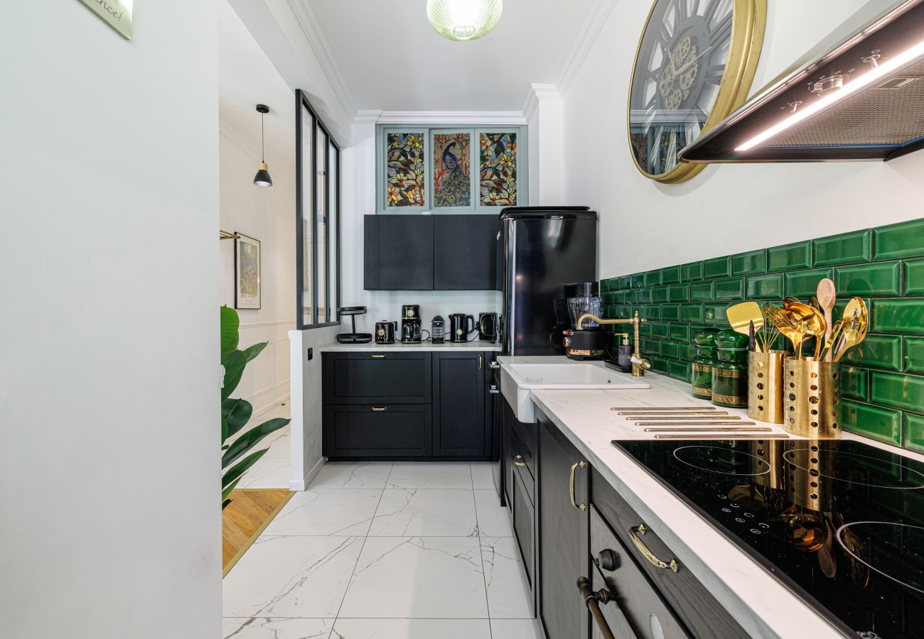 Apartment in Nice - Peaceful 1 Bdr, Large Sunny Terrace