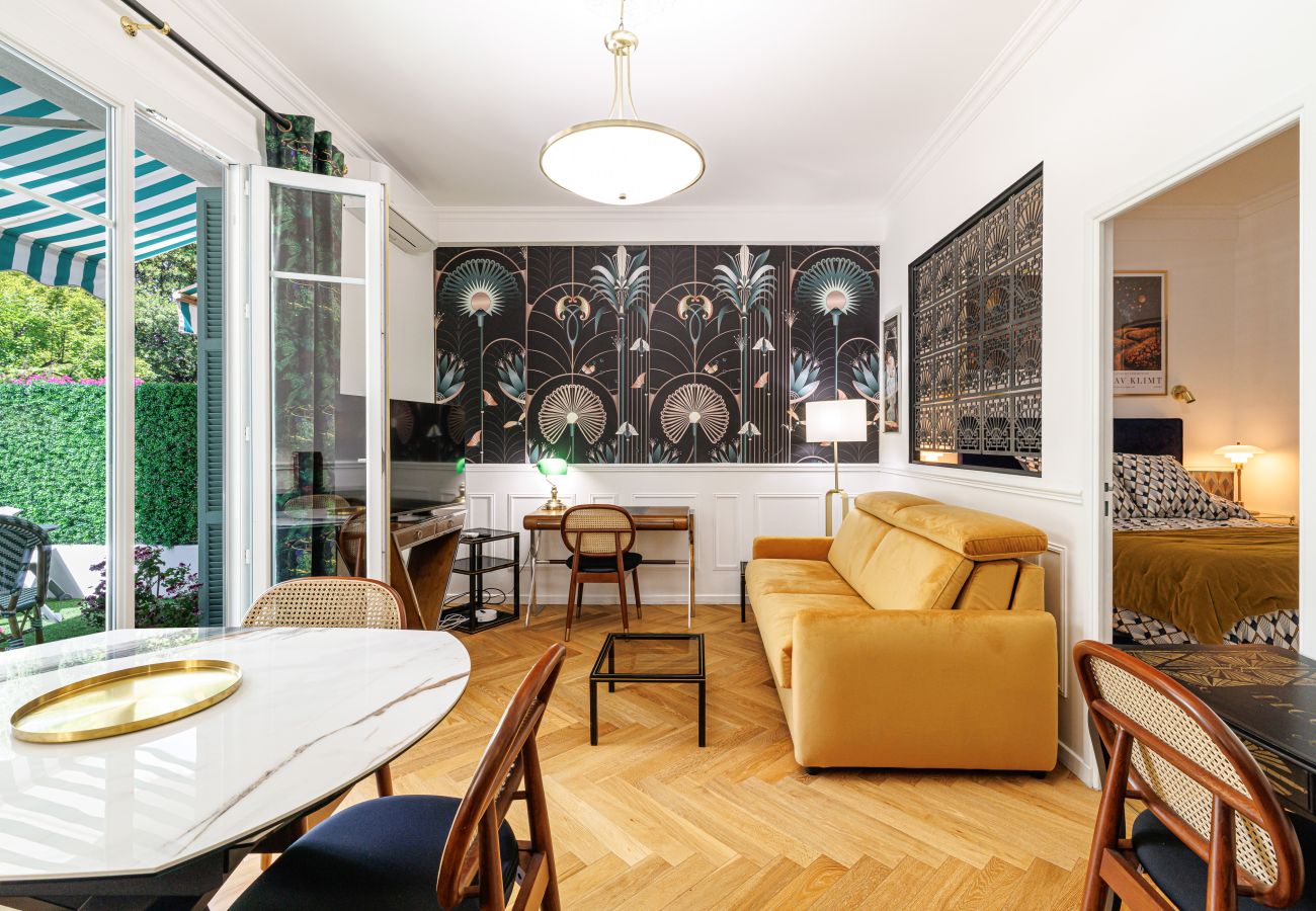 Apartment in Nice - Peaceful 1 Bdr, Large Sunny Terrace