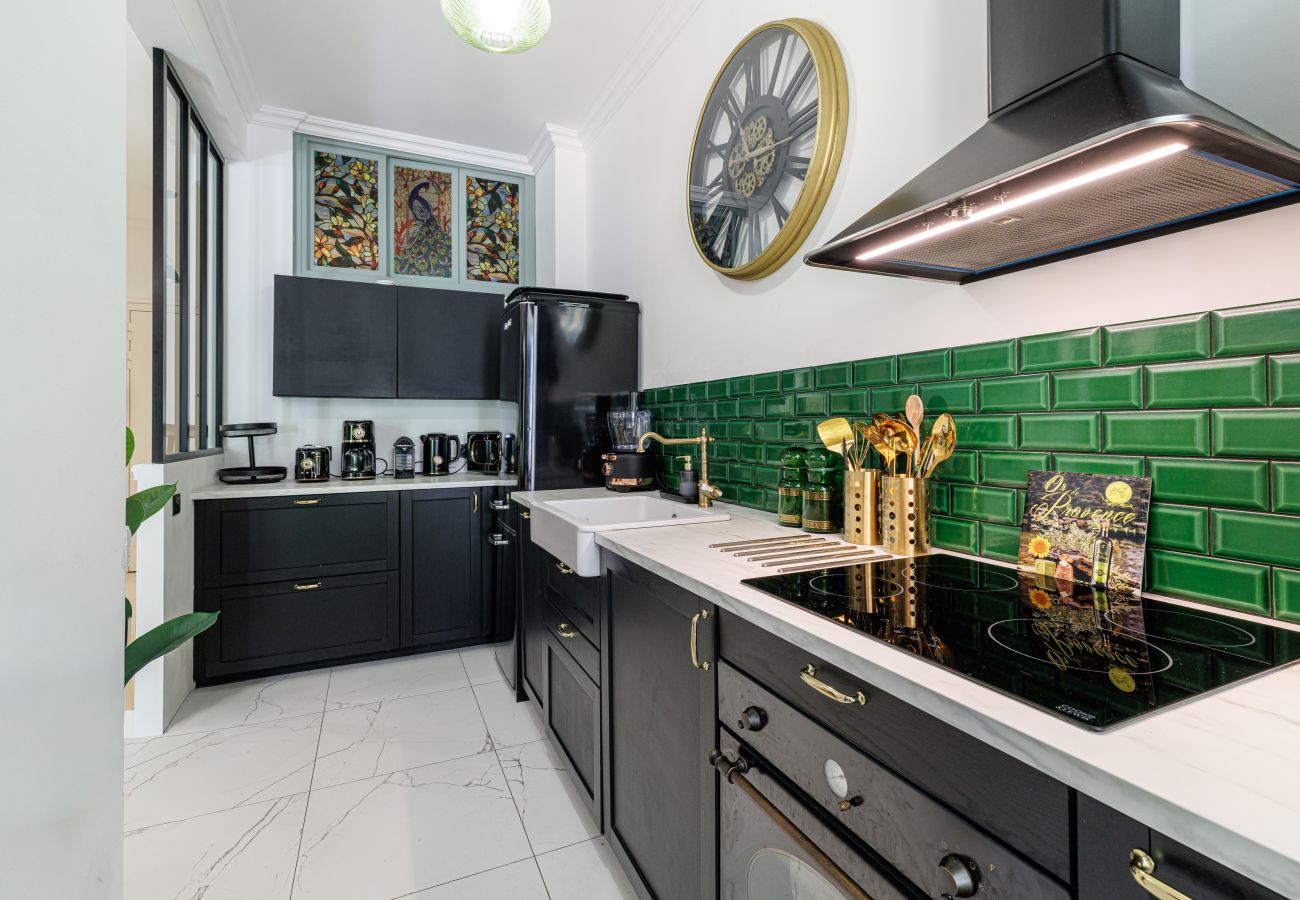 Apartment in Nice - Peaceful 1 Bdr, Large Sunny Terrace