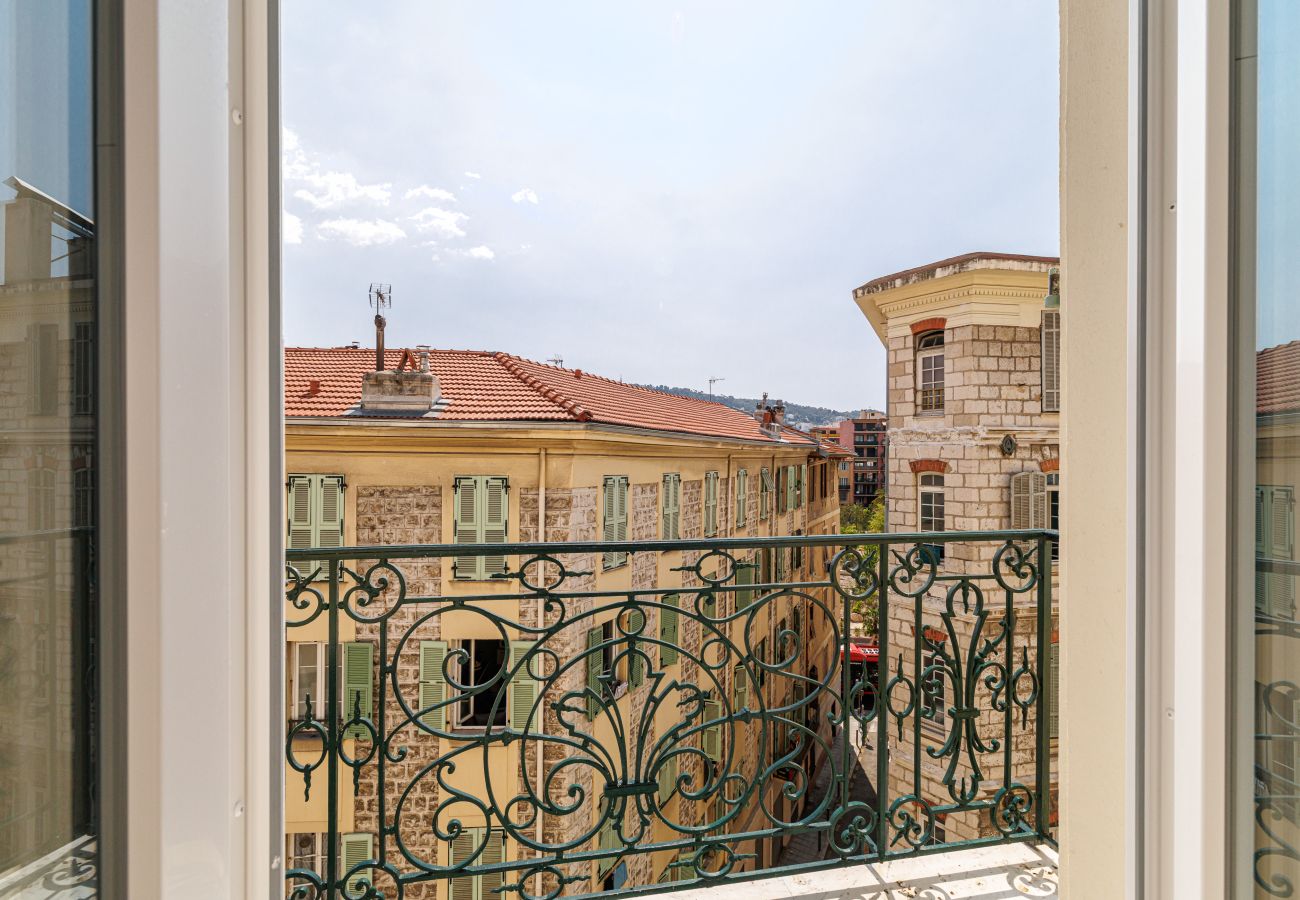 Apartment in Nice - Bright & Charming 1 Bedroom