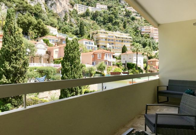 Appartement à Villefranche-sur-Mer - Extraordinaire Vue Mer, 1 Chambre - Piscine & Garage Appartement à Villefranche-sur-Mer - Extraordinaire Vue Mer, 1 Chambre - Piscine & Garage