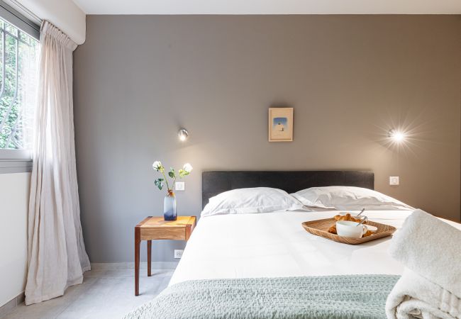 Appartement à Villefranche-sur-Mer - Vue mer, 2 Chambres, Jardin, Piscine & Parking Appartement à Villefranche-sur-Mer - Vue mer, 2 Chambres, Jardin, Piscine & Parking