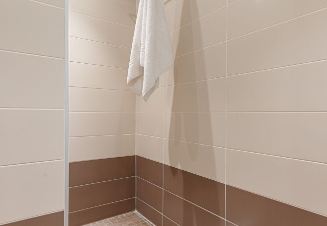 Appartement à Villefranche-sur-Mer - Vue mer, 2 Chambres, Jardin, Piscine & Parking Appartement à Villefranche-sur-Mer - Vue mer, 2 Chambres, Jardin, Piscine & Parking