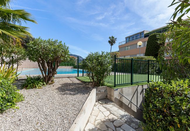 Appartement à Villefranche-sur-Mer - Vue mer, 2 Chambres, Jardin, Piscine & Parking Appartement à Villefranche-sur-Mer - Vue mer, 2 Chambres, Jardin, Piscine & Parking