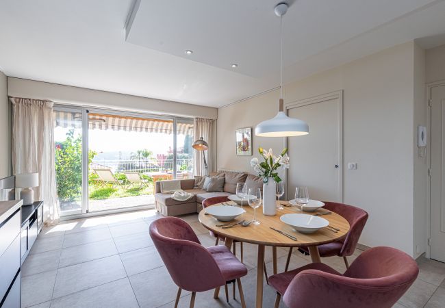 Appartement à Villefranche-sur-Mer - Vue mer, 2 Chambres, Jardin, Piscine & Parking Appartement à Villefranche-sur-Mer - Vue mer, 2 Chambres, Jardin, Piscine & Parking