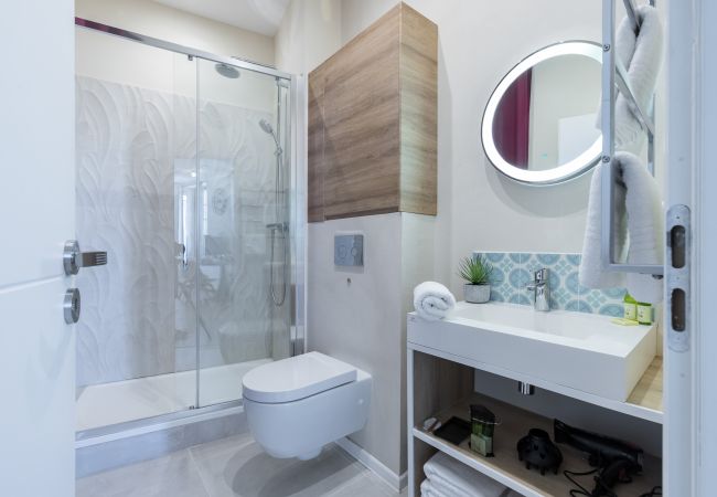 Appartement à Nice - Joli 2 Pièces Vieille Ville – Vue sur les jardins Appartement à Nice - Joli 2 Pièces Vieille Ville – Vue sur les jardins