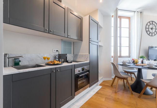 Appartement à Nice - Joli 2 Pièces Vieille Ville – Vue sur les jardins Appartement à Nice - Joli 2 Pièces Vieille Ville – Vue sur les jardins