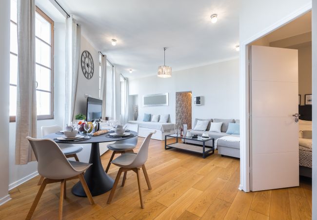 Appartement à Nice - Joli 2 Pièces Vieille Ville – Vue sur les jardins Appartement à Nice - Joli 2 Pièces Vieille Ville – Vue sur les jardins