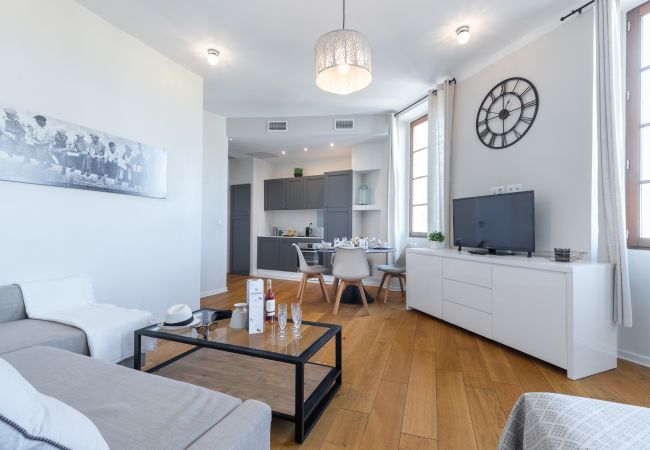 Appartement à Nice - Joli 2 Pièces Vieille Ville – Vue sur les jardins Appartement à Nice - Joli 2 Pièces Vieille Ville – Vue sur les jardins