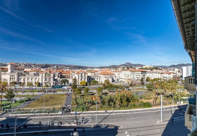 Appartement à Nice - Joli 2 Pièces Vieille Ville – Vue sur les jardins Appartement à Nice - Joli 2 Pièces Vieille Ville – Vue sur les jardins
