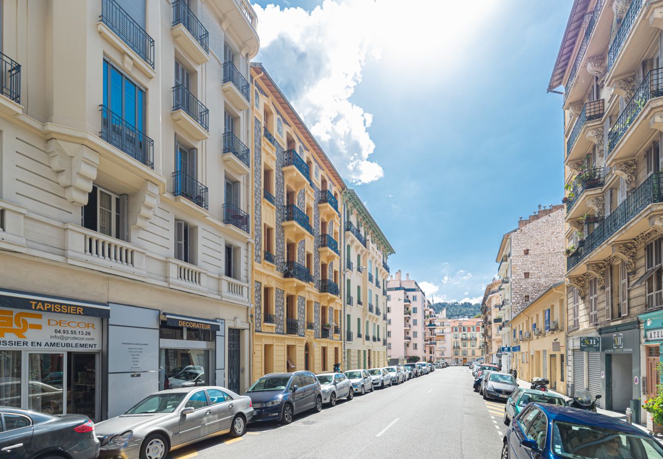 Appartement à Nice - Cosy 3 Pièces avec Terrasse proche Place Garibaldi