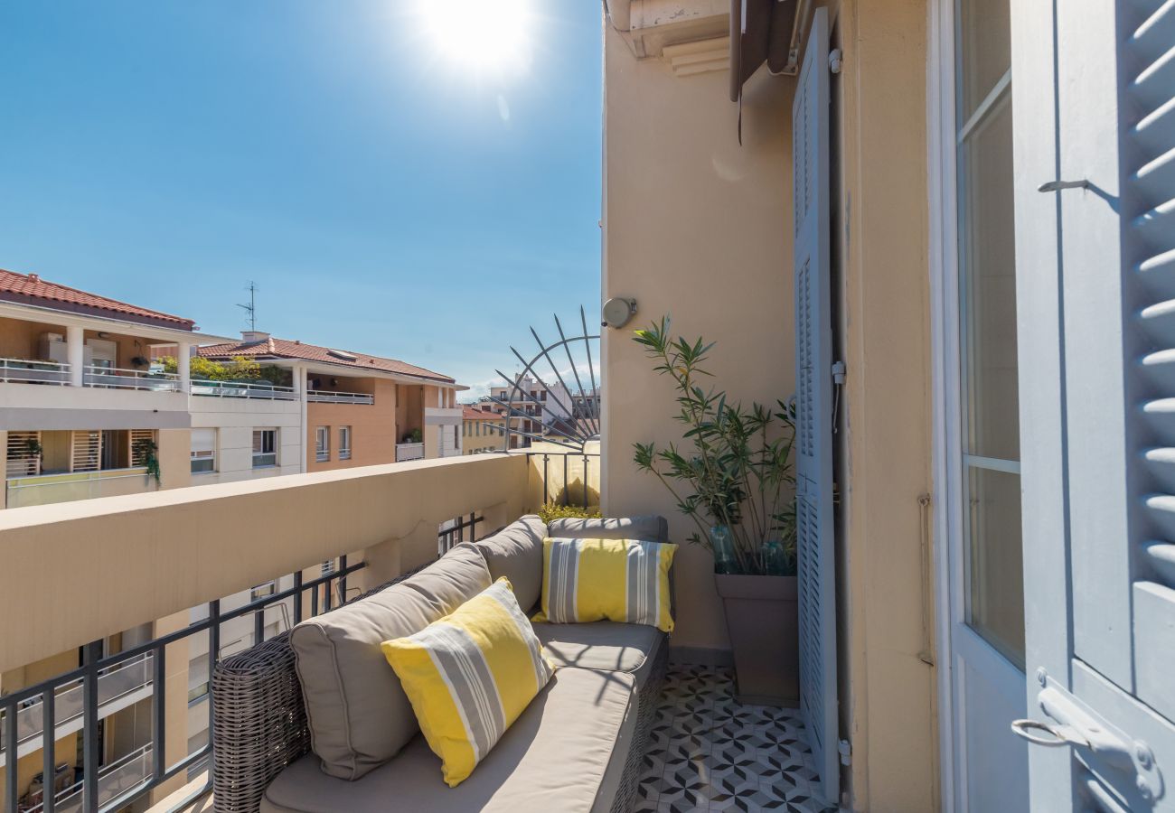 Appartement à Nice - Cosy 3 Pièces avec Terrasse proche Place Garibaldi