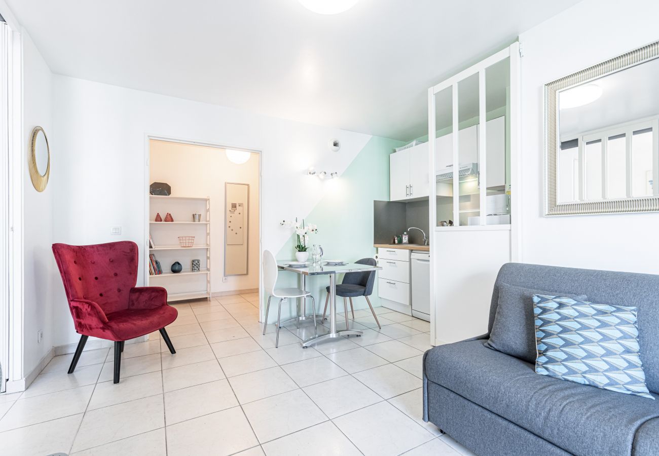 Appartement à Nice - 2 pièces au Calme entre le Port et Garibaldi