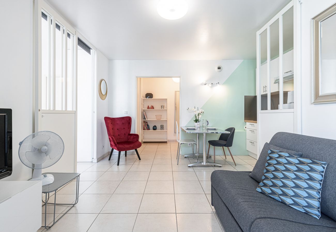 Appartement à Nice - 2 pièces au Calme entre le Port et Garibaldi