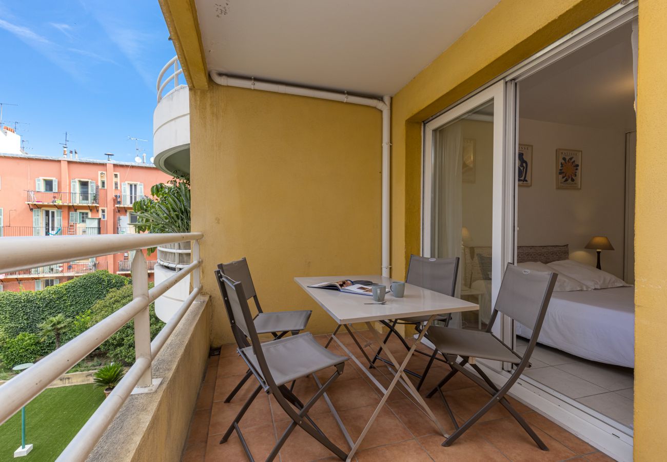 Appartement à Nice - 2 pièces au Calme entre le Port et Garibaldi