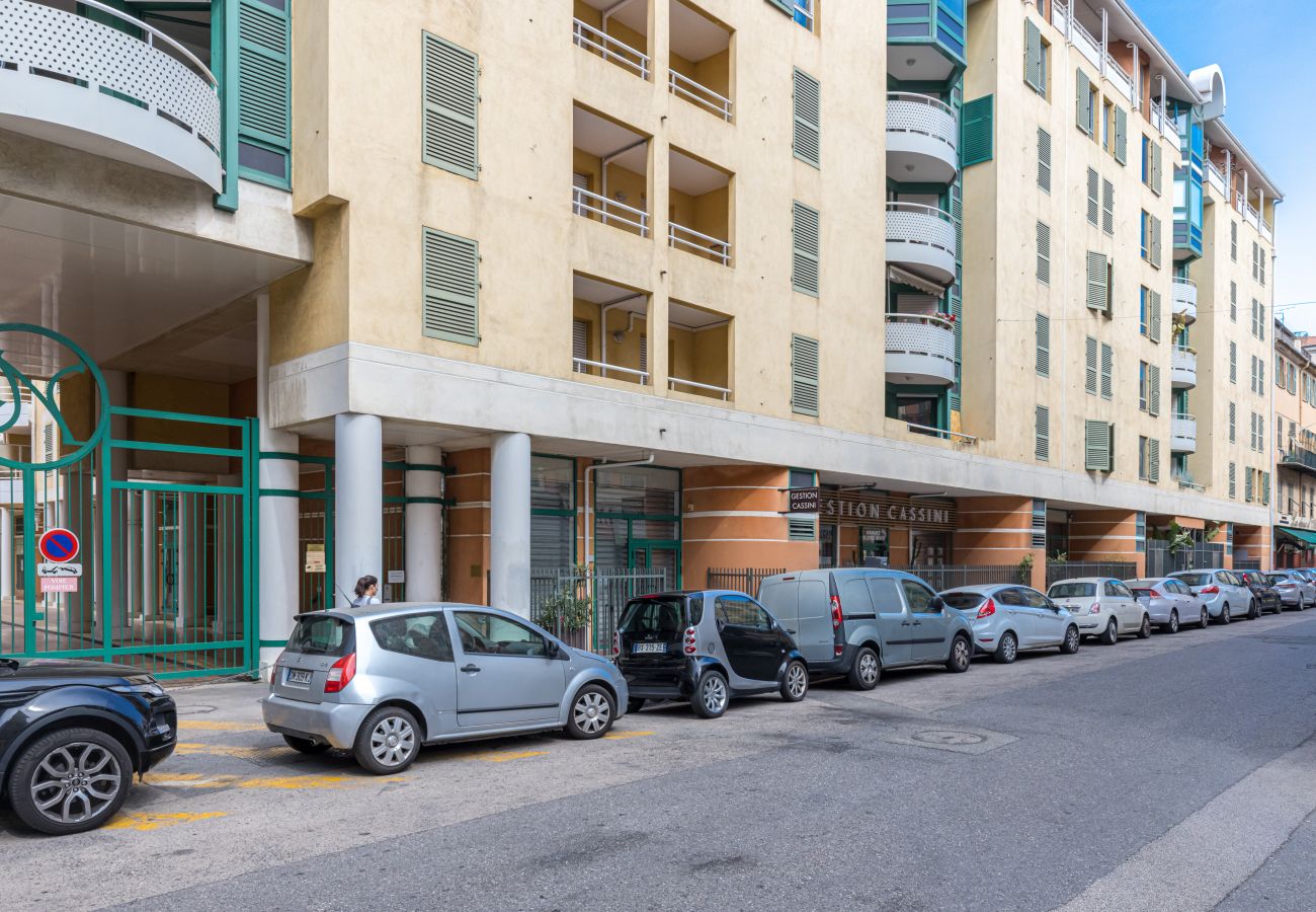 Appartement à Nice - 2 pièces au Calme entre le Port et Garibaldi