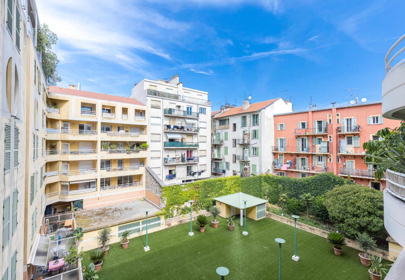 Appartement à Nice - 2 pièces au Calme entre le Port et Garibaldi