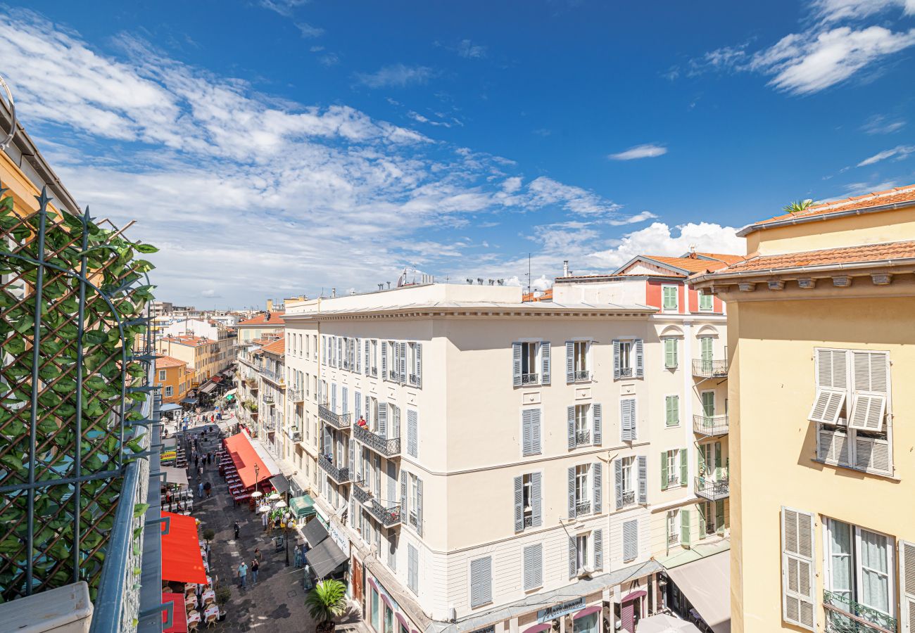 Appartement à Nice - Rue Masséna - 2 pièces en Duplex avec Clim & Parking