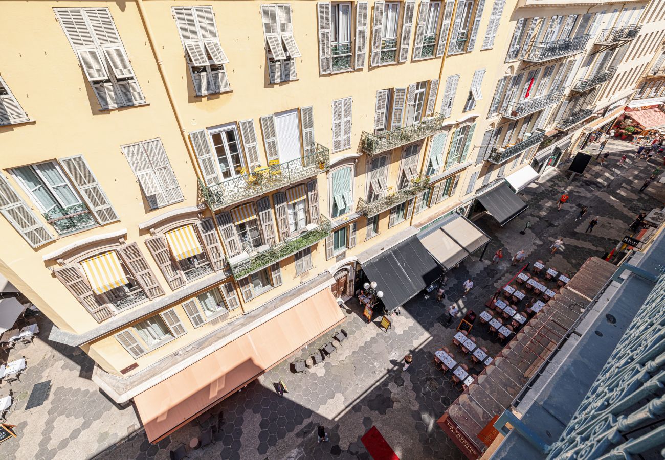 Appartement à Nice - Rue Masséna - 2 pièces en Duplex avec Clim & Parking