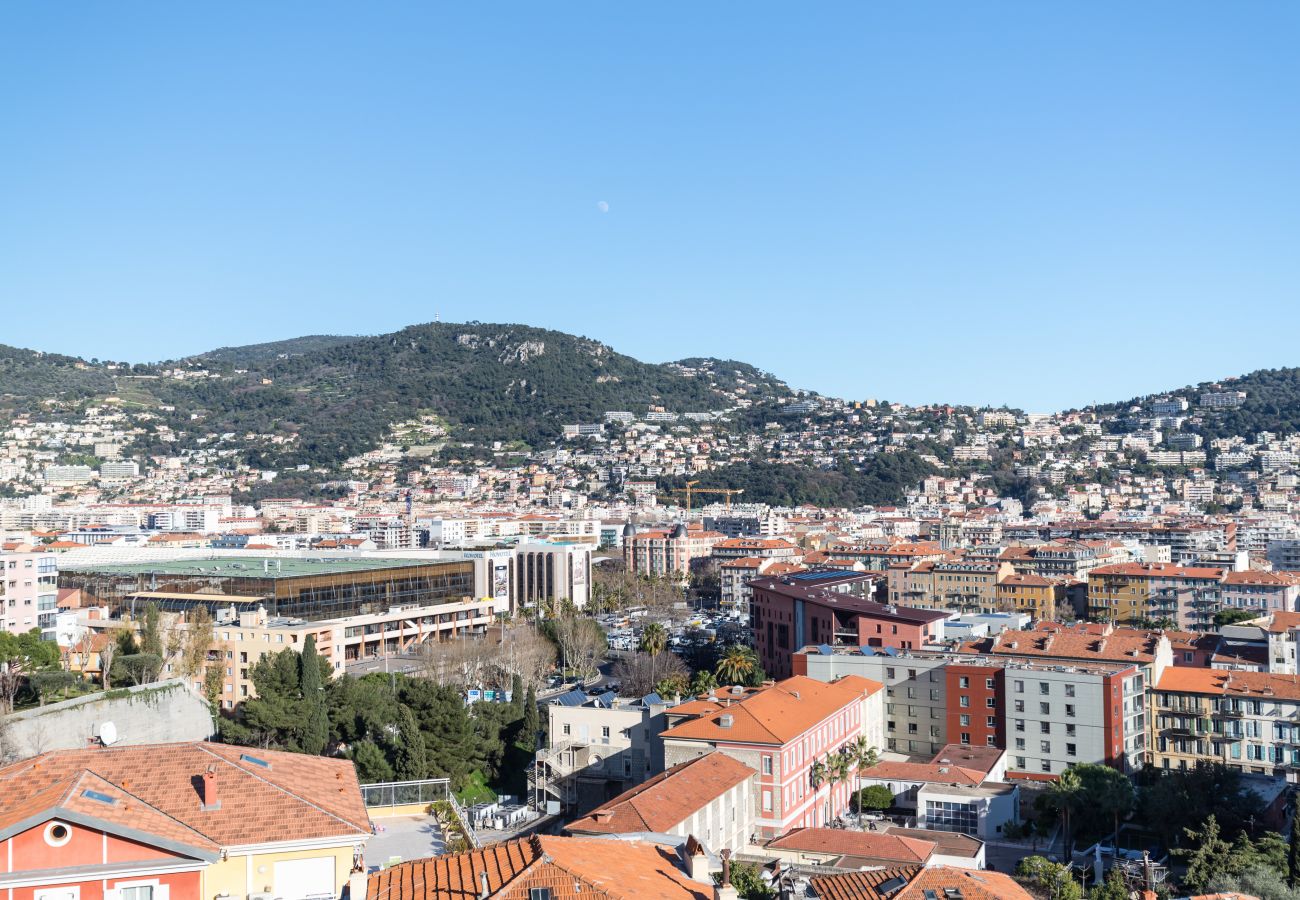 Appartement à Nice - Vue Imprenable sur la Ville - Grand 3 pièces au Calme