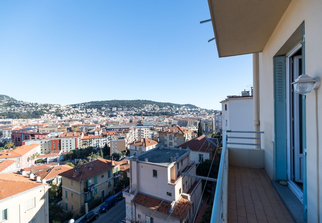 Appartement à Nice - Vue Imprenable sur la Ville - Grand 3 pièces au Calme