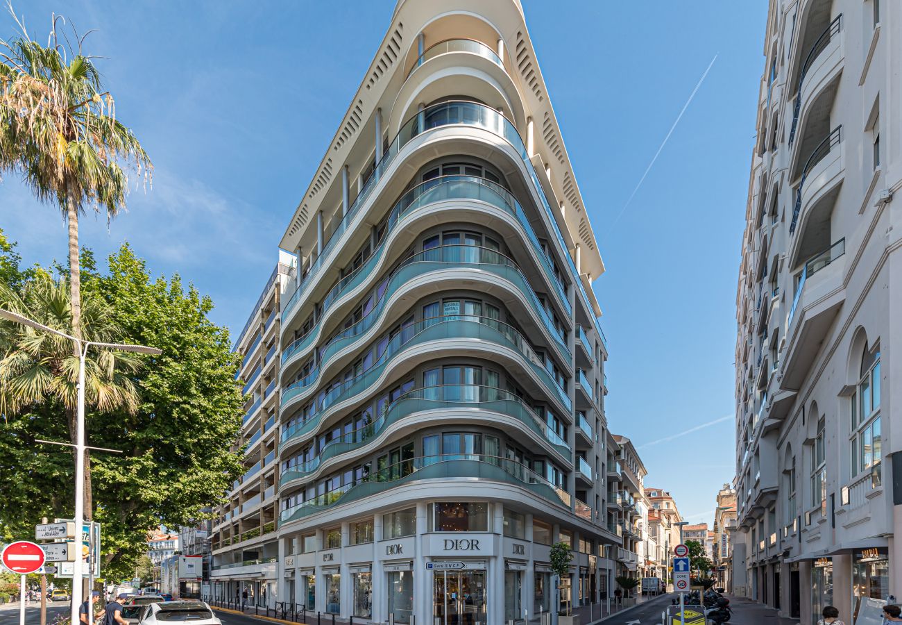 Appartement à Cannes - Magnifique 2 Pièces à 50 mètres du Palais