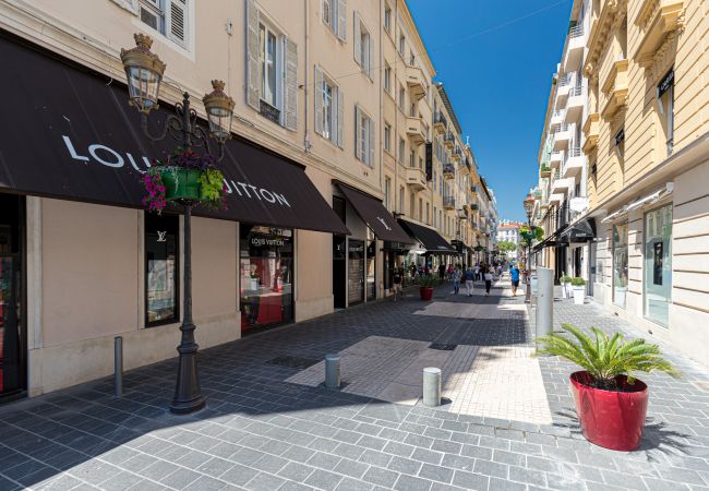 Appartement à Nice - Charmant 2P Ultra Central Promenade des Anglais Appartement à Nice - Charmant 2P Ultra Central Promenade des Anglais