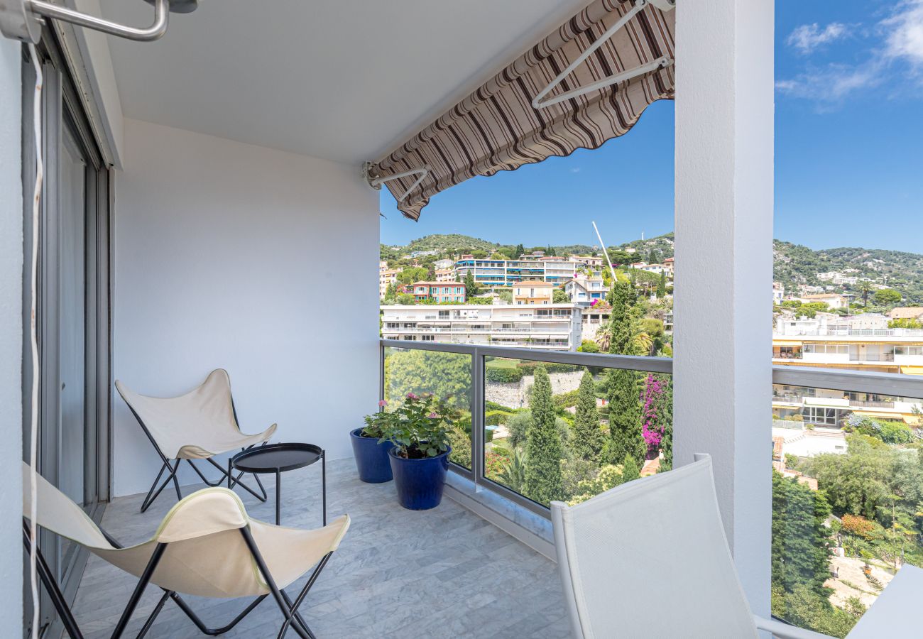 Appartement à Villefranche-sur-Mer - Vue Mer, Parc, Piscine & Tennis - 3 Pièces