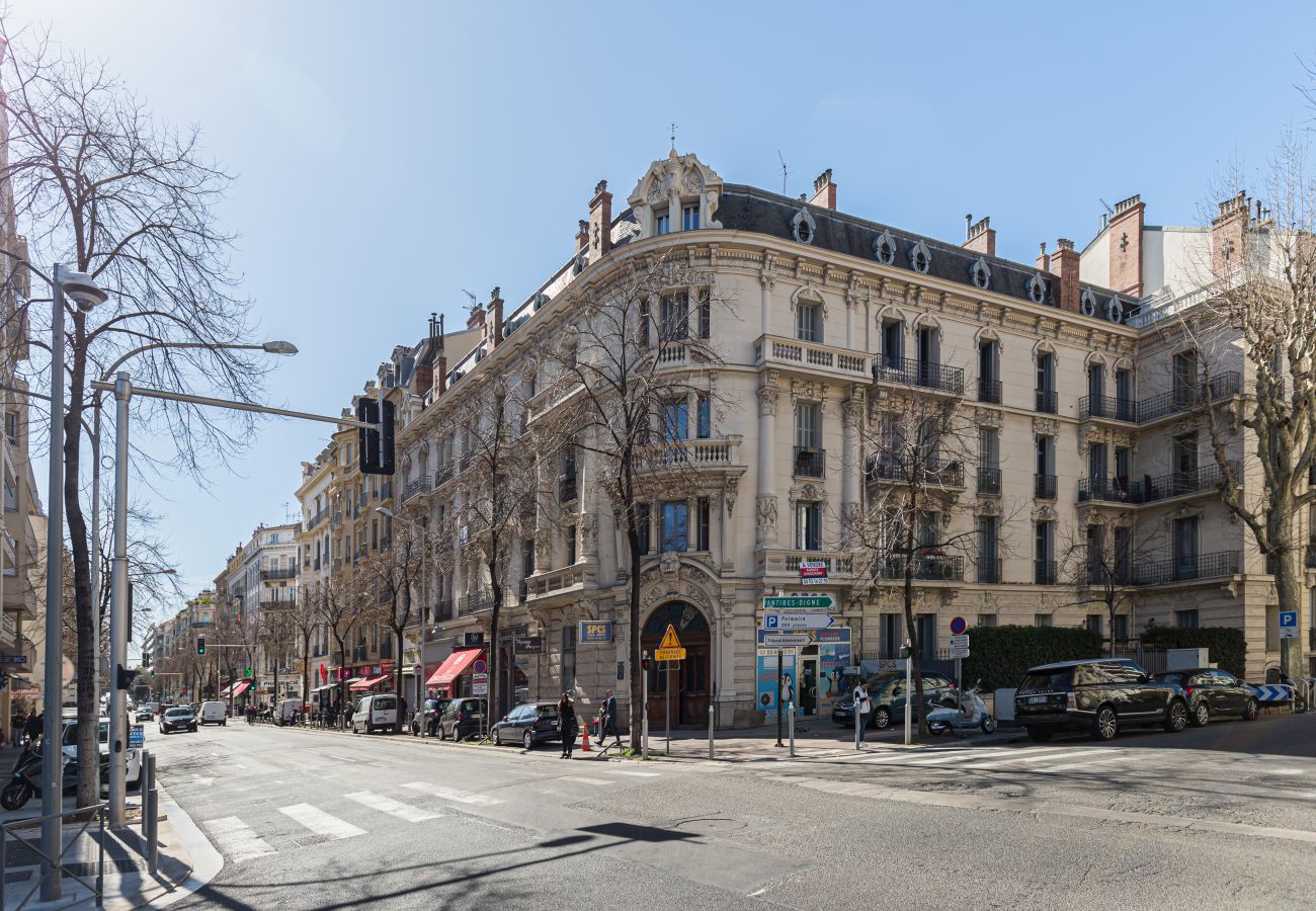 Appartement à Nice - Raffiné & Cosy 2 pièces en Centre Ville - Clim