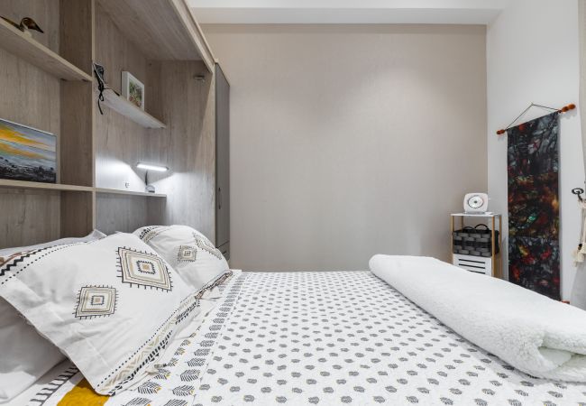 Appartement à Nice - Chaleureux 3 Pièces en Centre-Ville, Clim & Large Terrasse à 400m de la Mer Appartement à Nice - Chaleureux 3 Pièces en Centre-Ville, Clim & Large Terrasse à 400m de la Mer