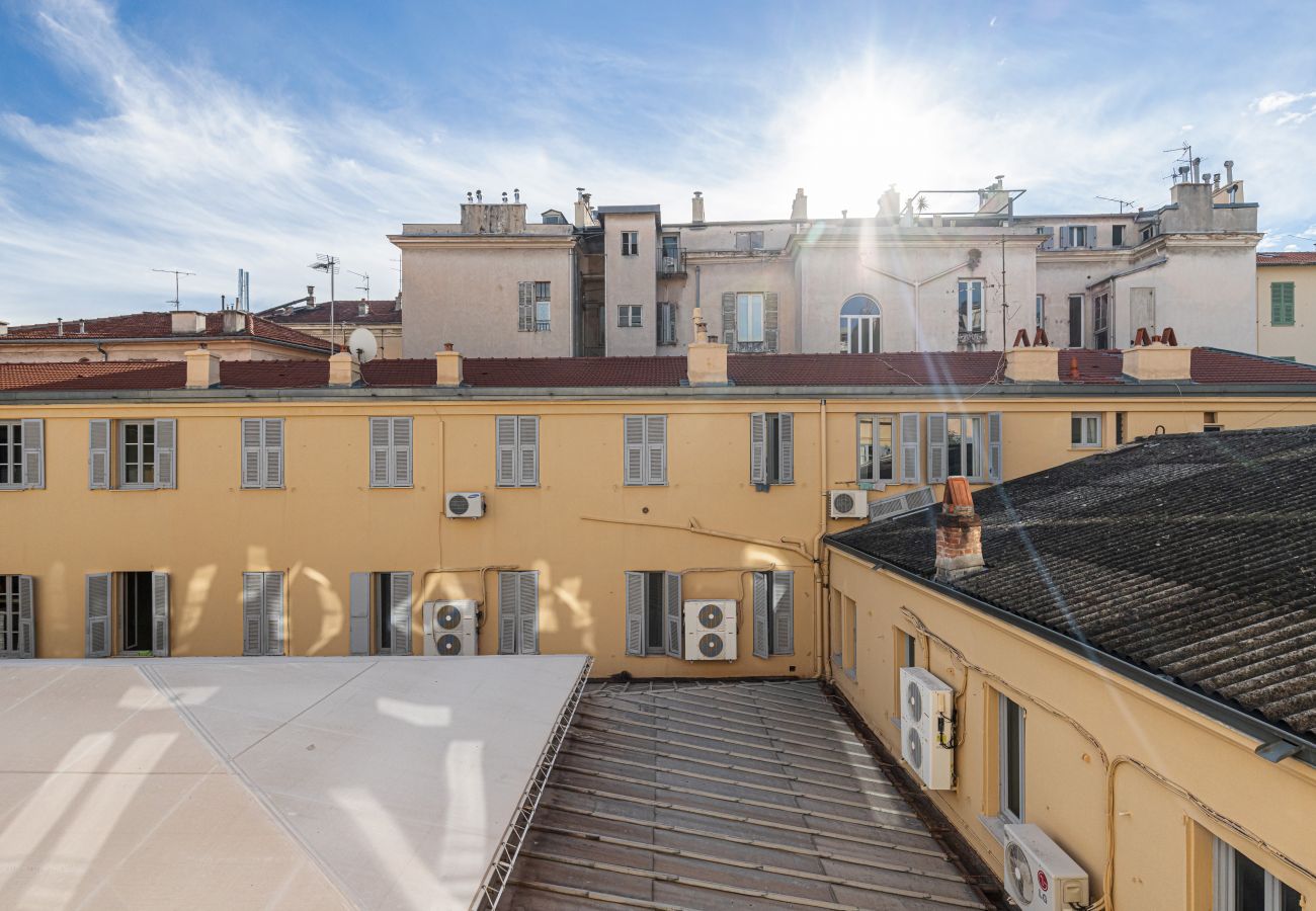 Appartement à Nice - 2 Pièces Ultra Central avec Clim & Parking