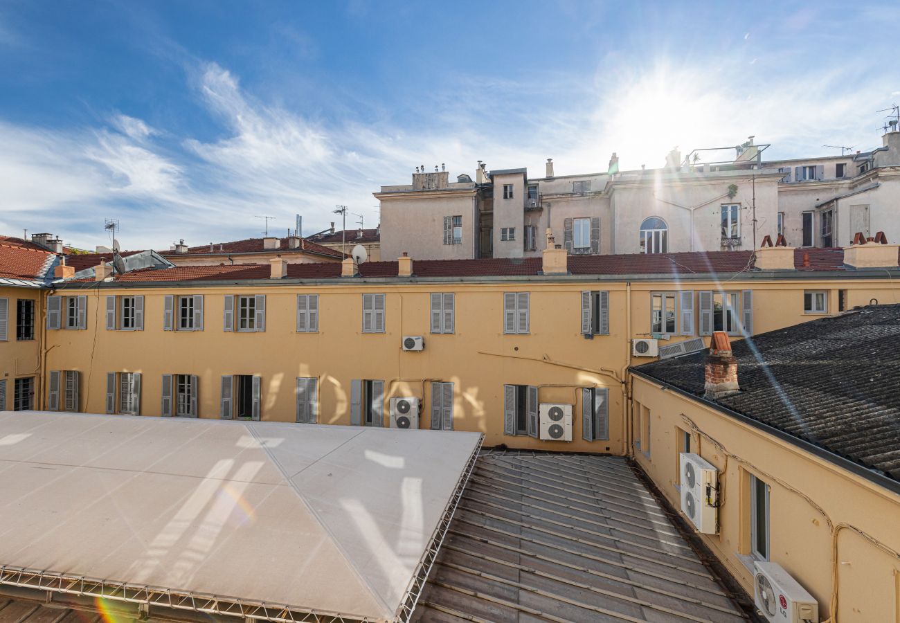 Appartement à Nice - 2 Pièces Ultra Central avec Clim & Parking