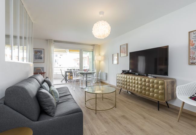 Appartement à Nice - Grand 3 Pièces Tout Neuf au Port Appartement à Nice - Grand 3 Pièces Tout Neuf au Port