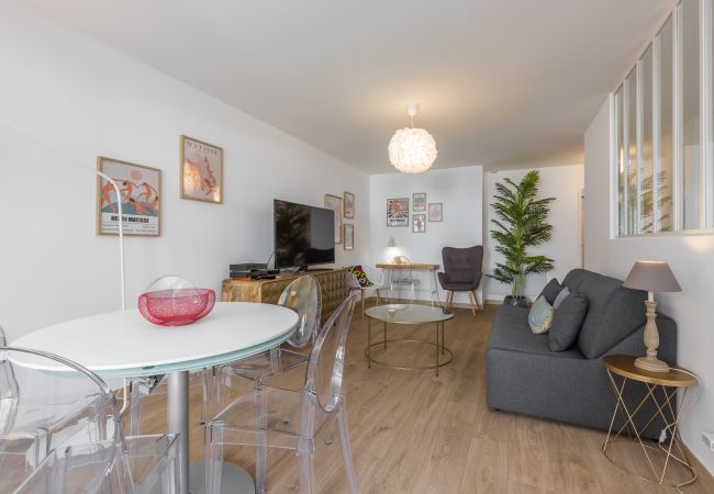 Appartement à Nice - Grand 3 Pièces Tout Neuf au Port Appartement à Nice - Grand 3 Pièces Tout Neuf au Port