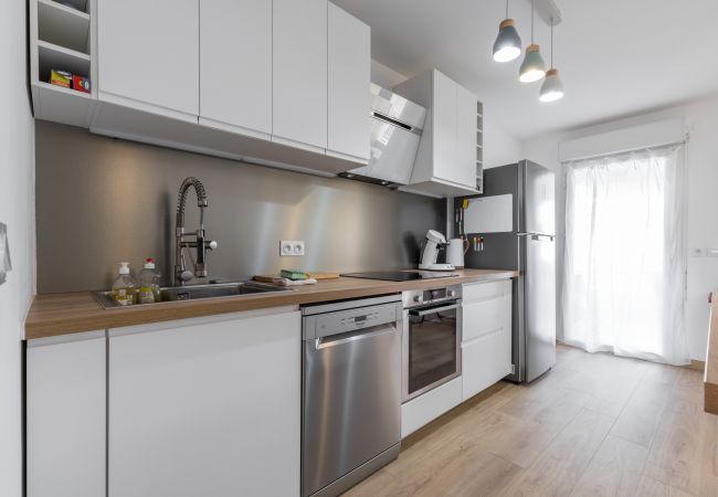 Appartement à Nice - Grand 3 Pièces Tout Neuf au Port Appartement à Nice - Grand 3 Pièces Tout Neuf au Port