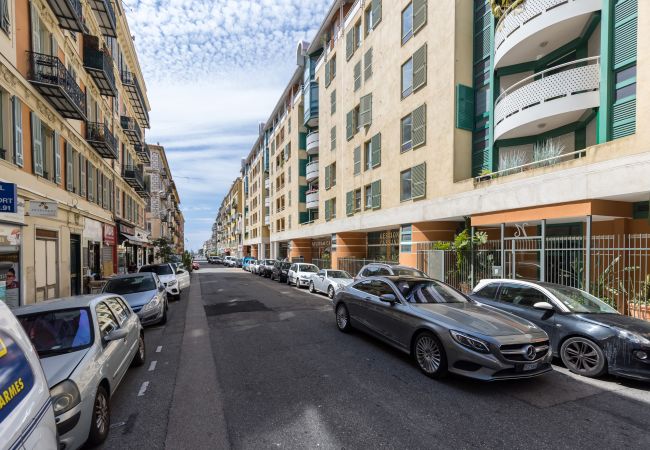 Appartement à Nice - Grand 3 Pièces Tout Neuf au Port Appartement à Nice - Grand 3 Pièces Tout Neuf au Port