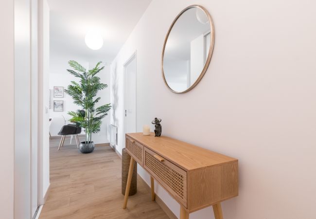 Appartement à Nice - Grand 3 Pièces Tout Neuf au Port Appartement à Nice - Grand 3 Pièces Tout Neuf au Port