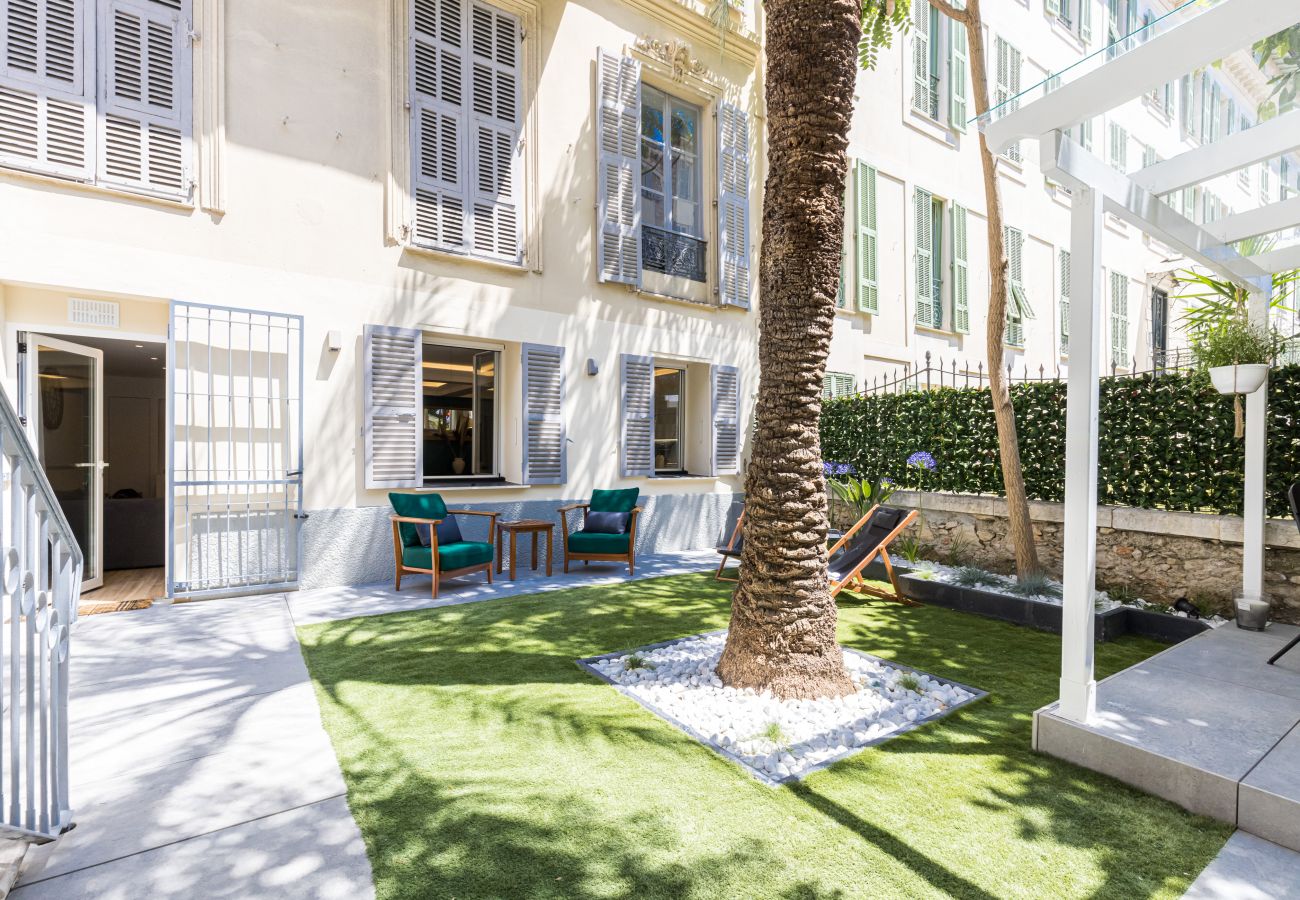 Appartement à Nice - Luxueux 4 Pièces Jardin & Parking 